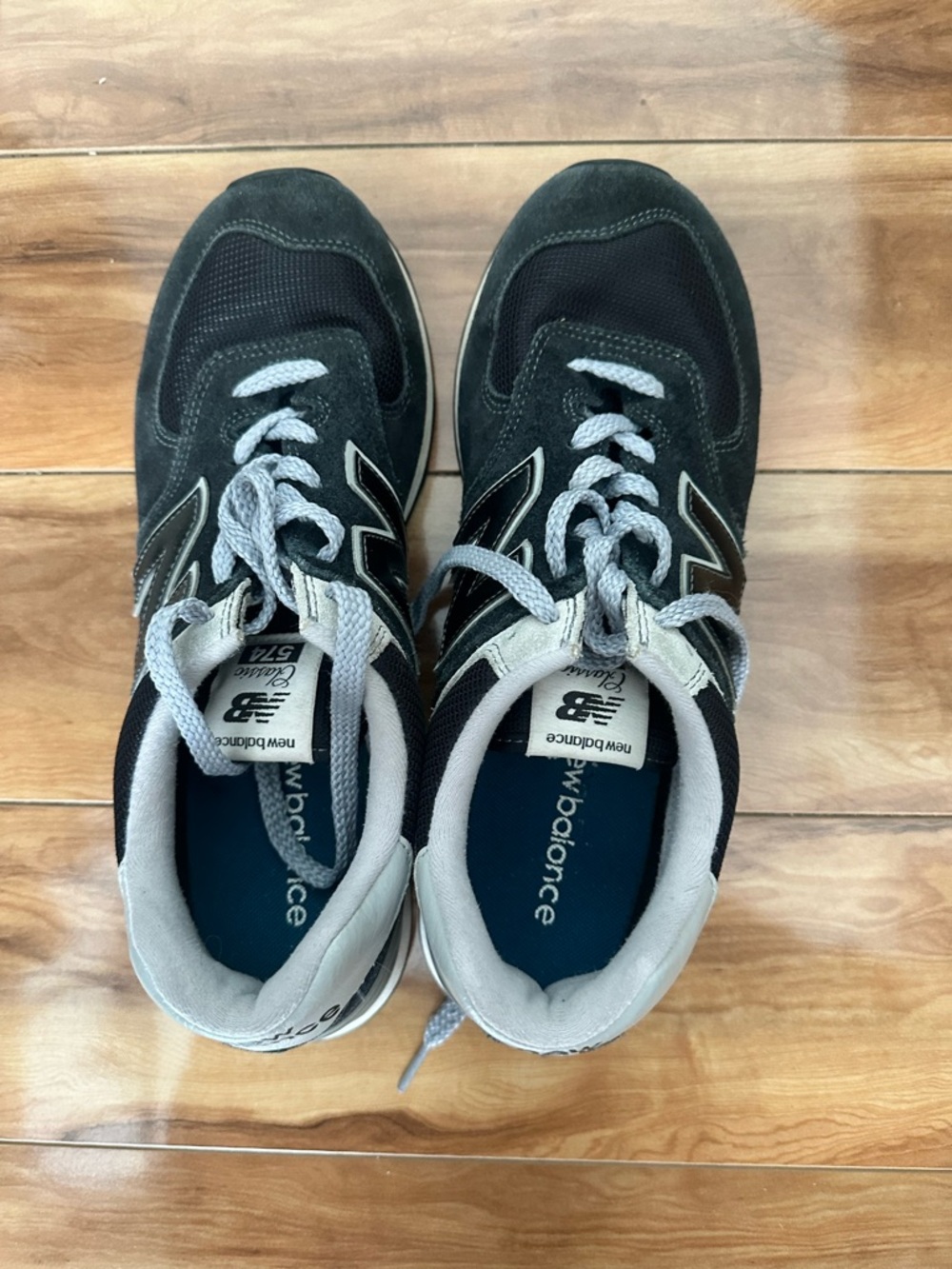 New Balance Men's Sneakers in Black and Gray